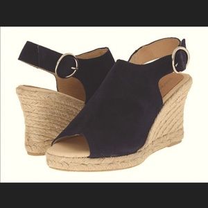 Wedge espadrille shoe. Navy size 8.